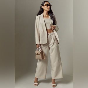 NWT Francesca’s Cindy Tailored Fluid Blazer Beige